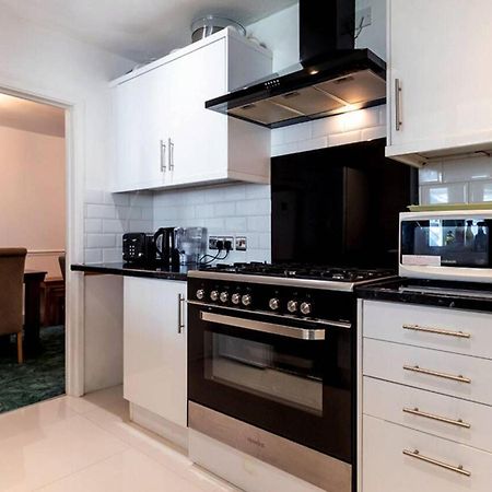 Reading - 3-Bed House - Sleeps 6 - Garden - Wifi Luaran gambar