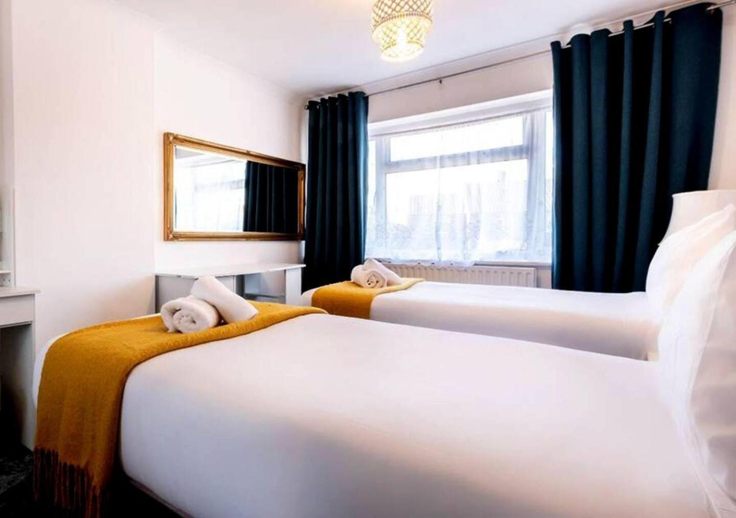 Reading - 3-Bed House - Sleeps 6 - Garden - Wifi Luaran gambar