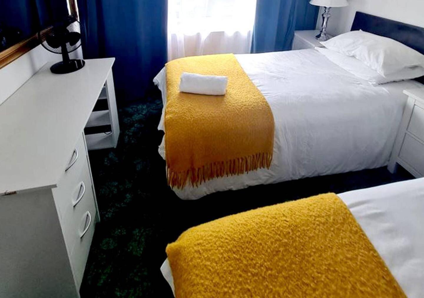 Reading - 3-Bed House - Sleeps 6 - Garden - Wifi Luaran gambar